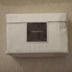 Vera Wang Merrow Stitch Queen Sheet Set